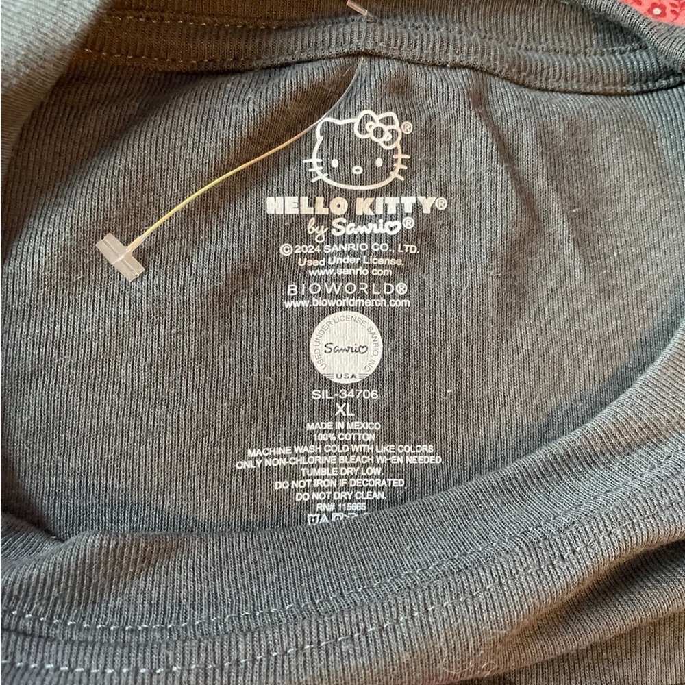 Hello Kitty Bundle - Picture 5 of 5
